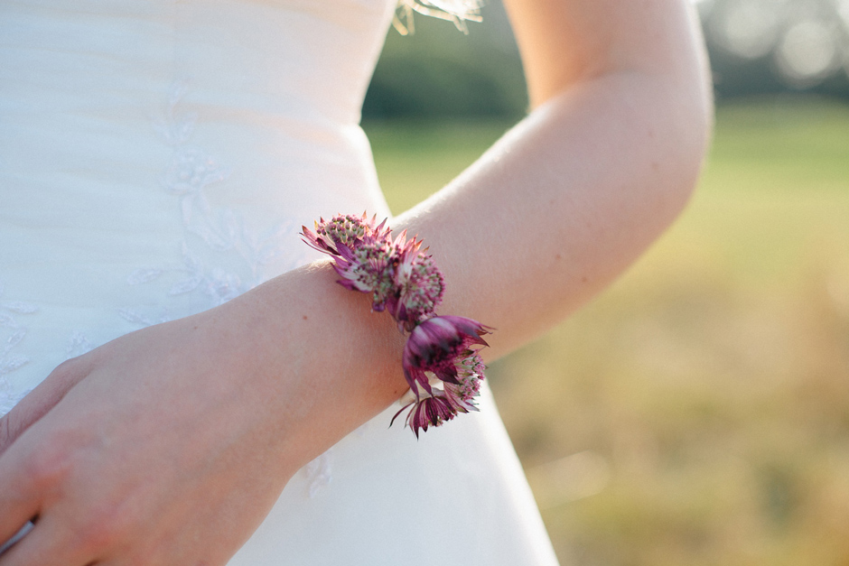 Blütenarmband